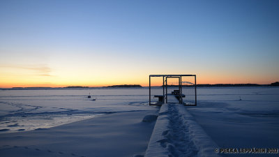 Dock / no entry (except for winter) II / at dawn