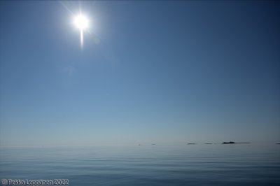 Midsummer II / No clouds over the sea
