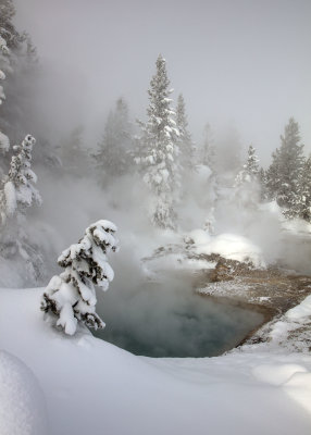 2N9A0161 Yellowstone West Thumb Geyser Basin.jpg