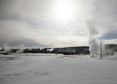 2N9A0222 Yellowstone Old Faithful trail.jpg