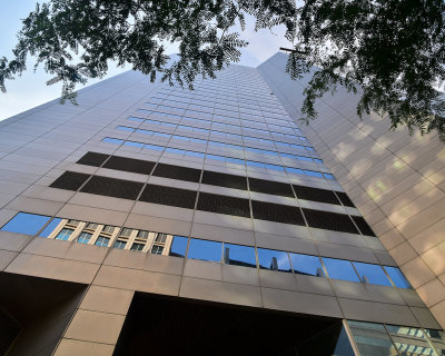 Lignes, facades, édifices et structures.