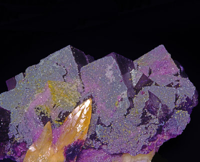 Fluorite, Drusy Quartz, and Calcite, Cave-in-Rock, IL
