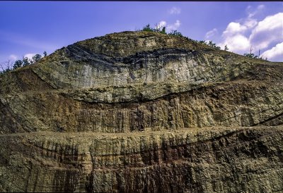 (SG43) Syncline exposed in a road cut at Sideling Hill near Hancock, MD