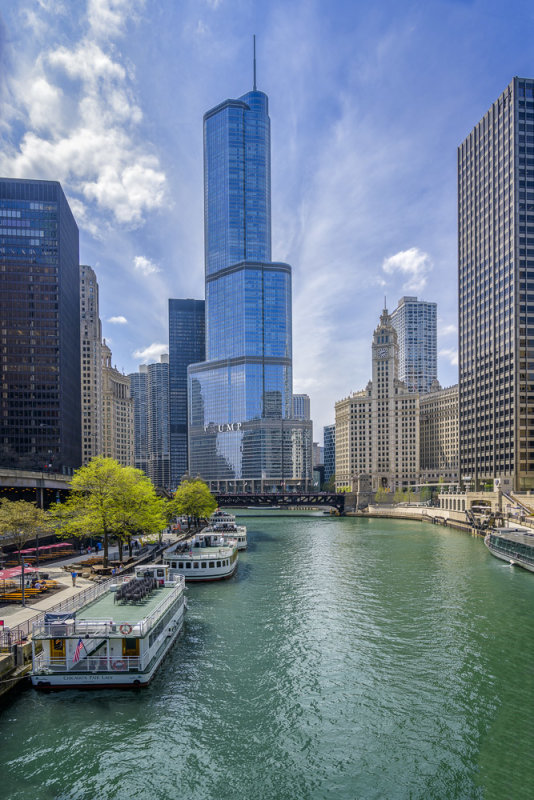 Trump Tower & Wrigley Building at the Chicago River