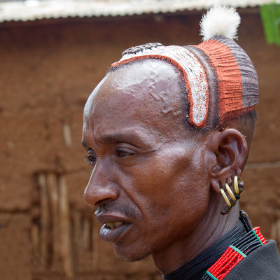 Hamar man with head decoration