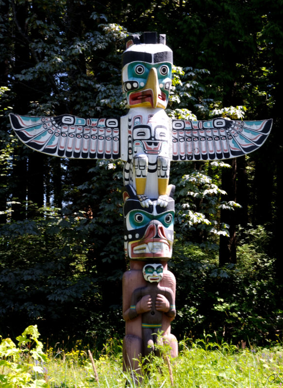 Thunderbird House Post Totem Pole