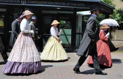 Period-dressed tour guides