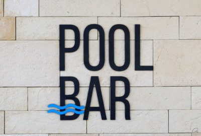 Pool Bar