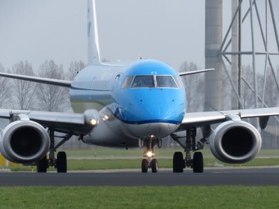 PH-EZS KLM Cityhopper Embraer ERJ-190STD (ERJ-190-100) - MSN 19000380