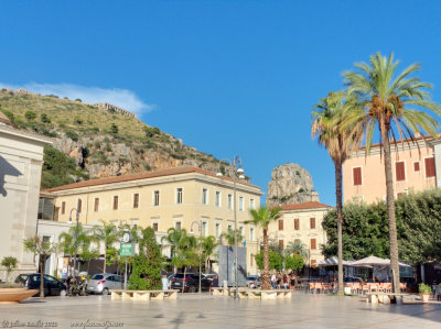 Piazza Giuseppe Garibaldi