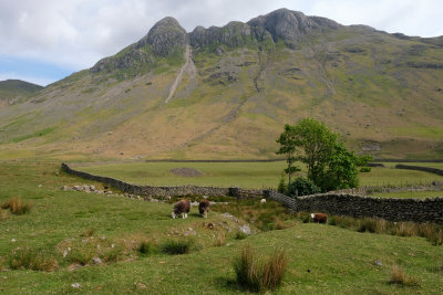 Valley beyond Old Dungeon Gill