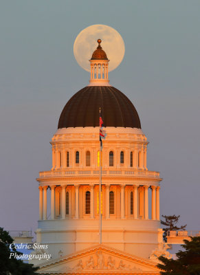 Fullmoon @ the State Capitol