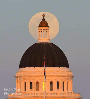 Fullmoon @ the State Capitol 