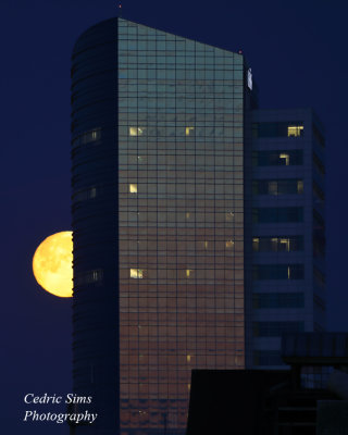 Fullmoon &  CalSTRS building