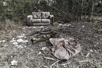 Abandoned_Couch_8EF2205s.jpg