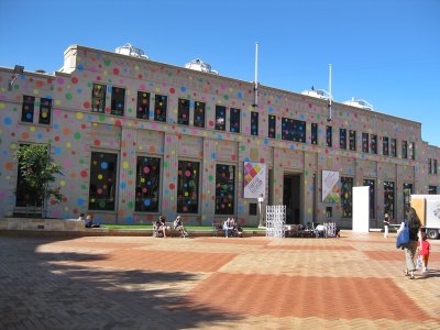 Wellington. City Art Gallery (Te Whare Toi)