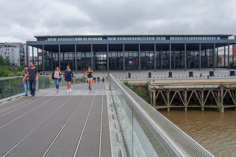 un pont de Nantes