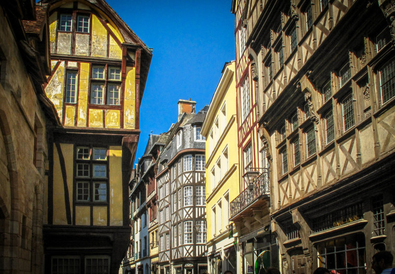 Rouen - Old buildings