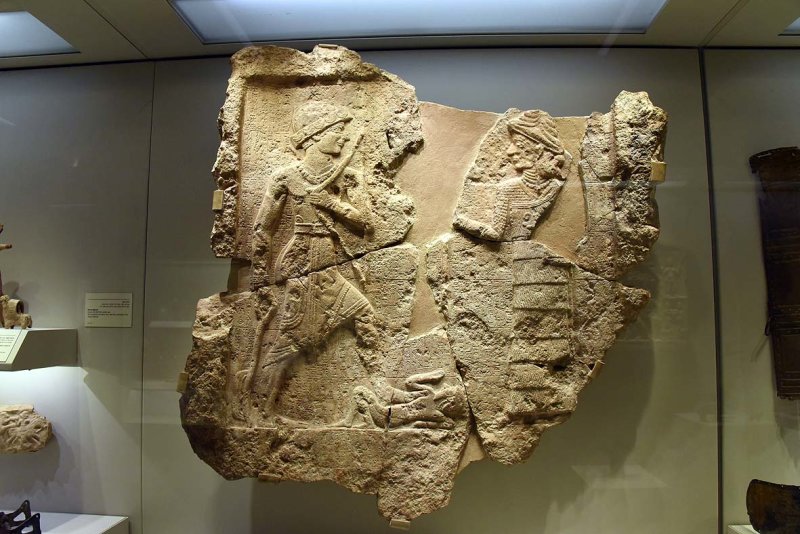 Rock relief of Iddin-Sin, King of Simurrum - ca. 2000 BCE - Zagros mountains, Northeastern Iraq - 4168