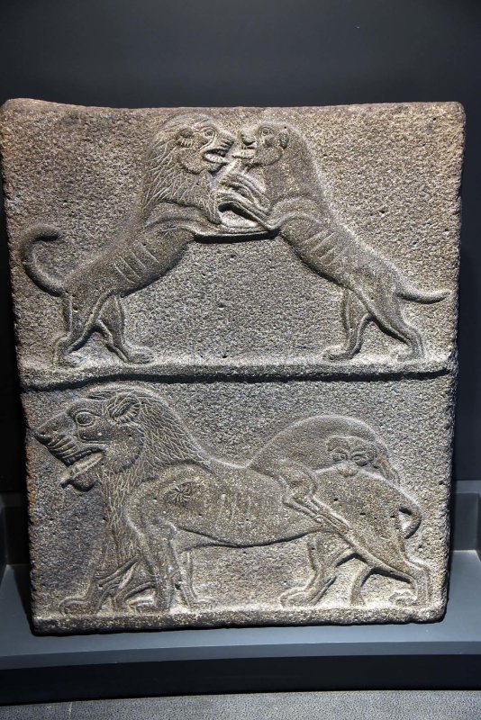 Lion and lioness at play, 14th c. BCE - Beth Shean - 4298