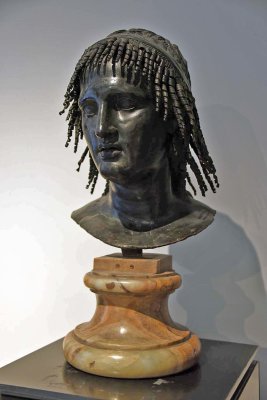 Ptolemy Apion - Square peristyle - Villa of the Papyri, Herculaneum - 3863