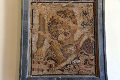 Leon e leopardo - Casa della colomba a mosaico, Pompeii - 4318