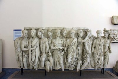 Sarcophagus with togate men and female figures - Mid 3rd century AD - 4396