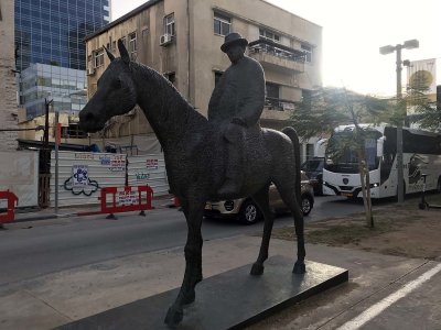 Meir Dizengoff Statue, Rothschild Boulevard - 2382