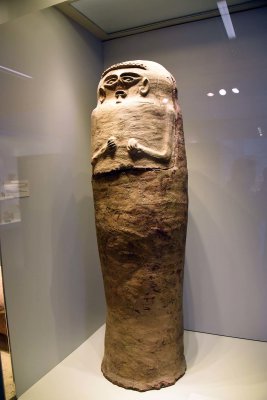 Anthropoid coffin - Late Bronze Age, 1300-1200 BCE - Deir el-Balah - 4294