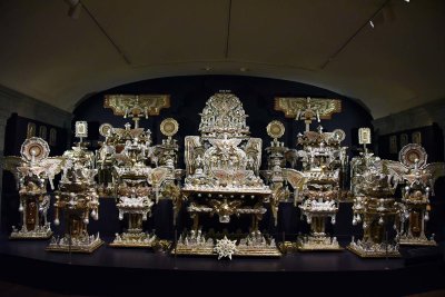 The Throne of the Third Heaven of the Nations' Millenium General Assembly (1950-64) - James Hampton - 4951