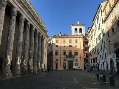 Tempio di Adriano, Piazza di Pietra - 0908