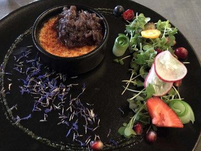 Goat cheese brulee, onion marmalade - Domini Canes, Riga - 8571