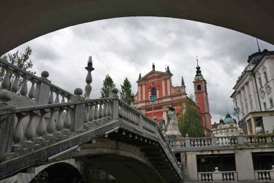 Triple bridge and Franciscan Church of the Annunciation - 0931