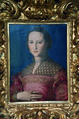 Eleonora of Toledo (16th c.) - Agnolo Bronzino - 4104