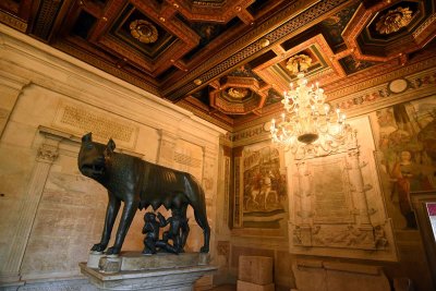 Hall of the She-wolf - 1777