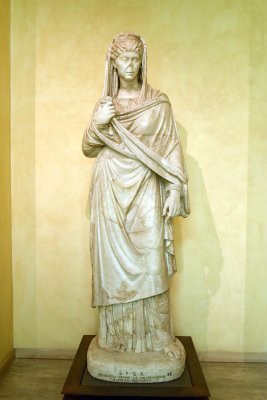 Female Portrait-Statue: Faustina Maior type (130-150 AD) , from Horti Maccenatiani - 1874