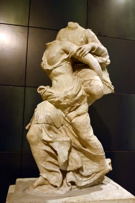 Group of two girls playing (ephedrismos) - Pentelic marble Greek original of the end of the 4th c. BC. From Horti Lamiani - 1918