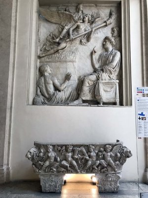 Relief from the Arch of Portugal: apotheosis of Sabina (2nd century AD), Rome, Via del Corso - 3465