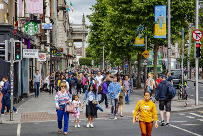
We were in Dublin on a great shopping day. The city was very active and had tons of sight-seers everywhere.

