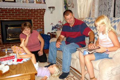 (Virginia Trip) DSC00381   Ray and Kids (People).jpg