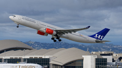 LAX 2019_130_openWith.jpg