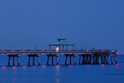 Deerfield Beach pier, night