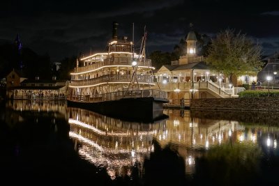 Liberty Belle at night