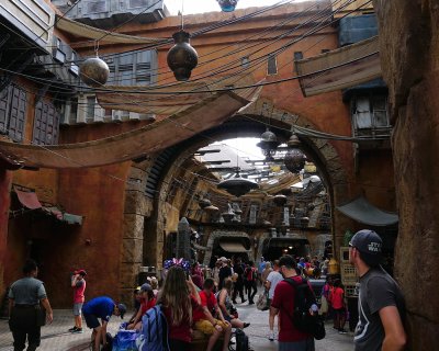 Galaxy's Edge - Inside Black Spire Outpost