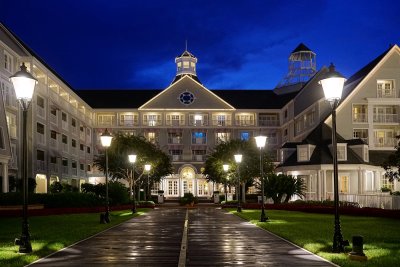 Yacht Club resort at night