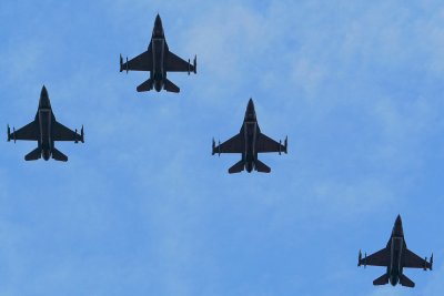 Air Force F-16 Fighting Falcons flying tribute