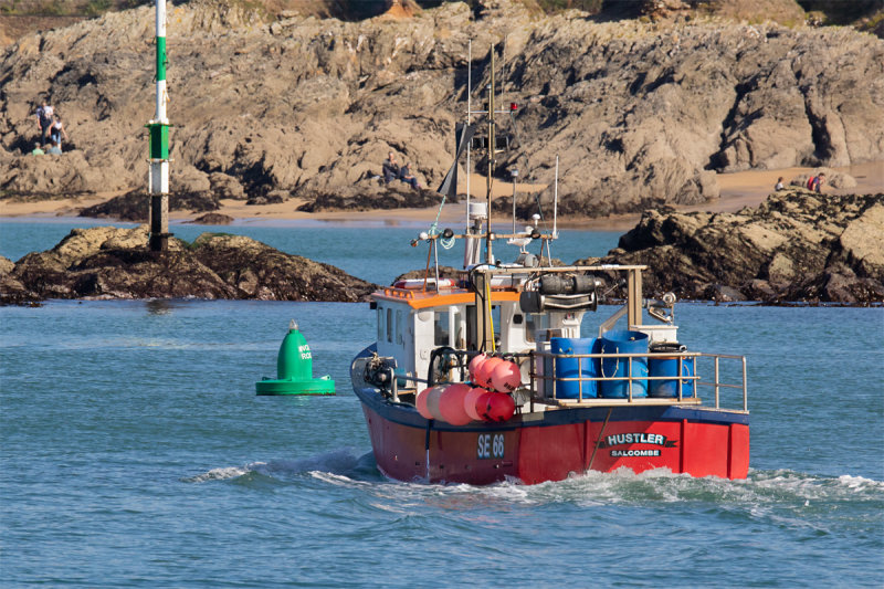 Week 42 - Hustler entering Salcombe Harbour.jpg