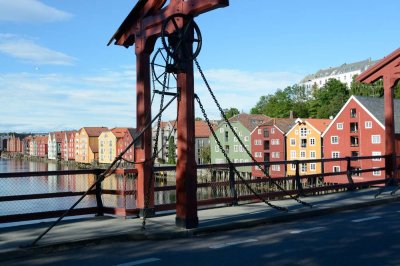 042_NOR190325.jpg