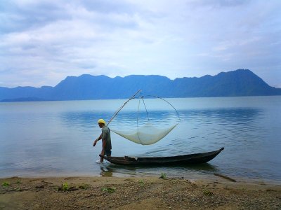 Fisherman - Lake Maninjou, Sumatra