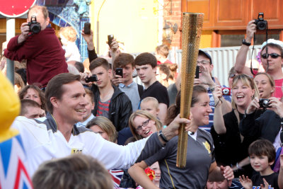 Feel Good : Olympic Torch